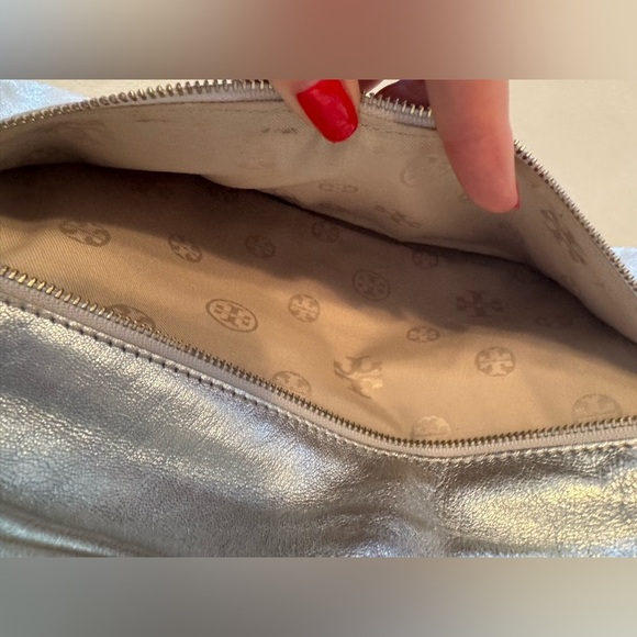 Tory Burch Silver Metallic Crossbody/Clutch Shoulder Bag - Picture 10 of 15